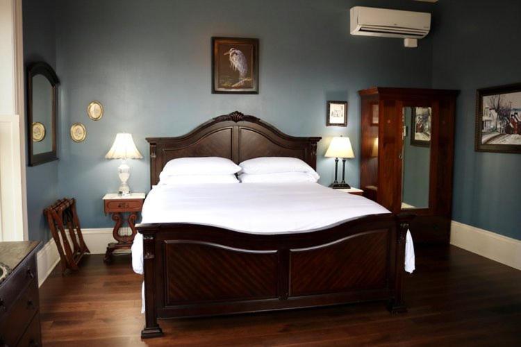 The Joshua Wilton House Otel Harrisonburg Dış mekan fotoğraf