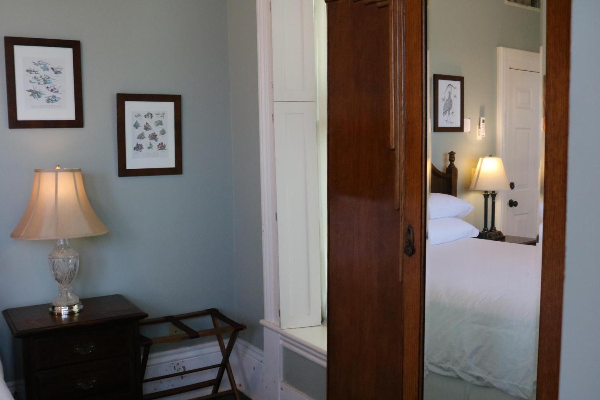 The Joshua Wilton House Otel Harrisonburg Dış mekan fotoğraf