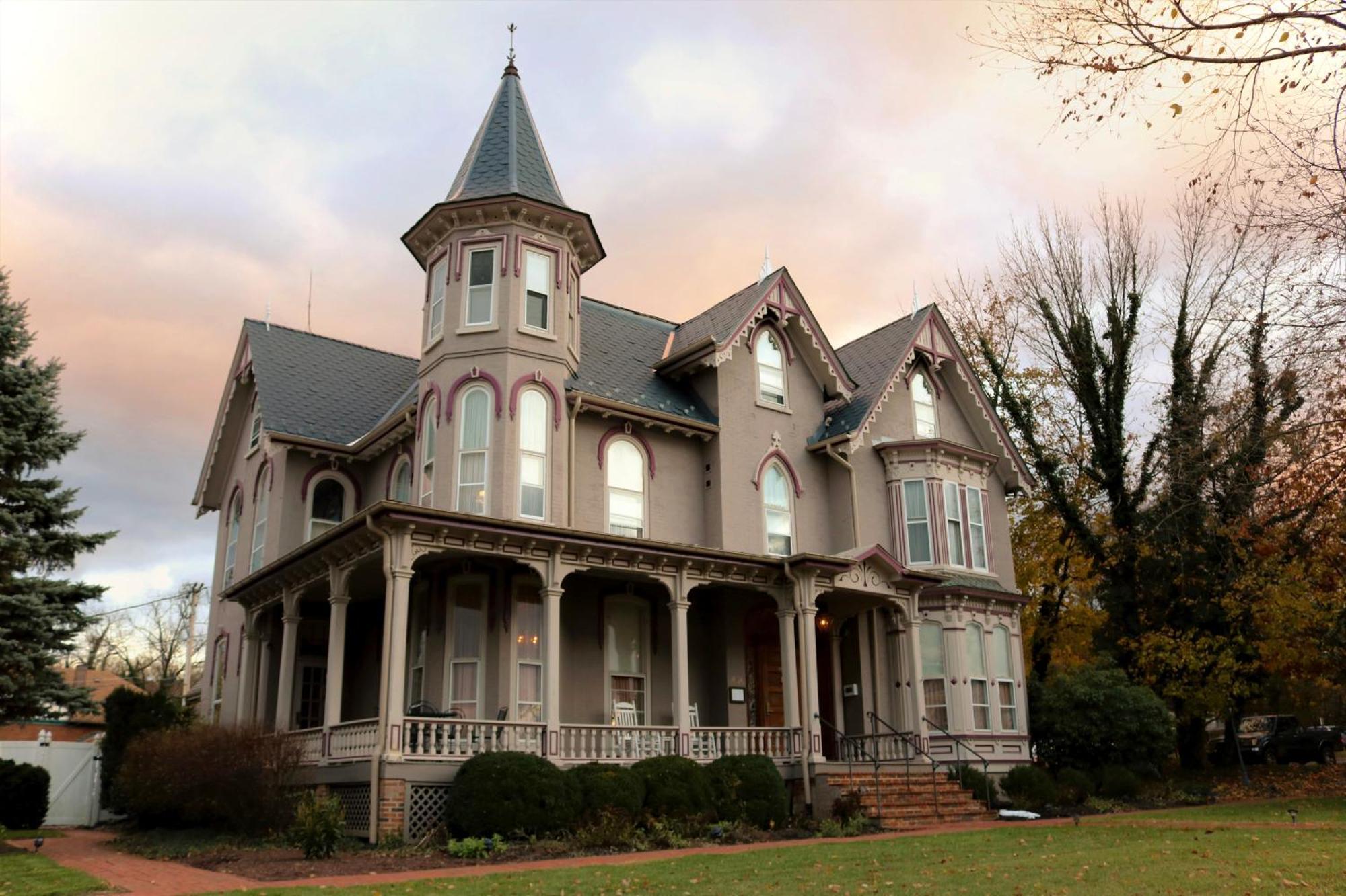 The Joshua Wilton House Otel Harrisonburg Dış mekan fotoğraf